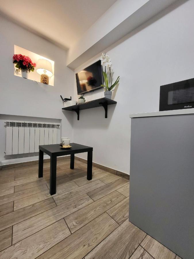 Underground Rooms Warsaw Exterior photo