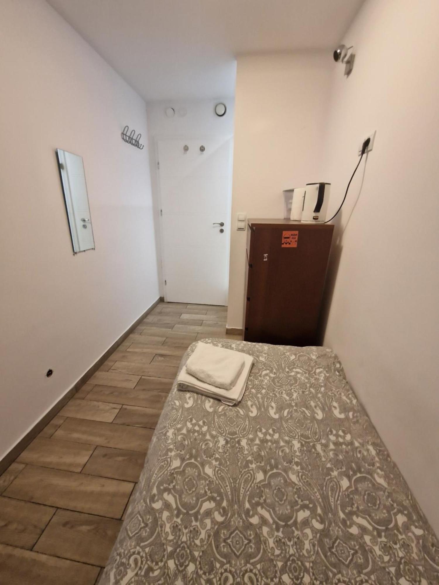 Underground Rooms Warsaw Exterior photo